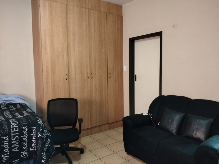 1 Bedroom Property for Sale in Potchefstroom North West
